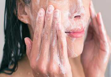 4 Tips for Deep Moisturizing_ Transform Your Skin's Health