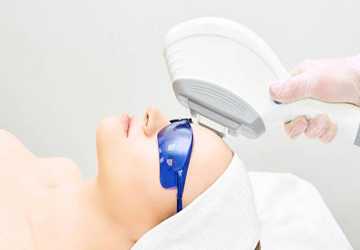 Why Microcurrent Facials Are the Future of Skin Tightening